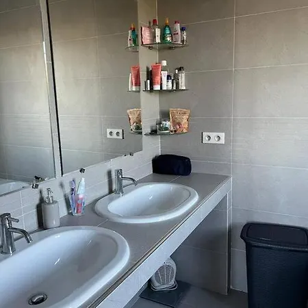 Avec Piscines Villa *